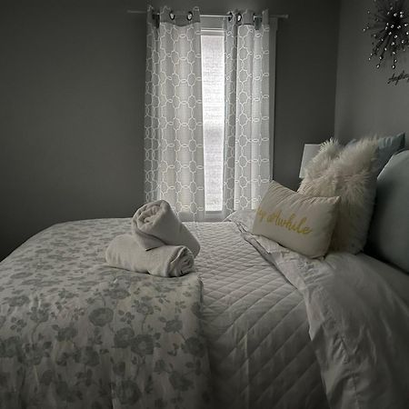 Cozy, 1St Floor Apartment 2Bdrms Plus Semi Private Room With Futon Pets With Fee Family Friendly Close To Everything Cleveland Eksteriør bilde