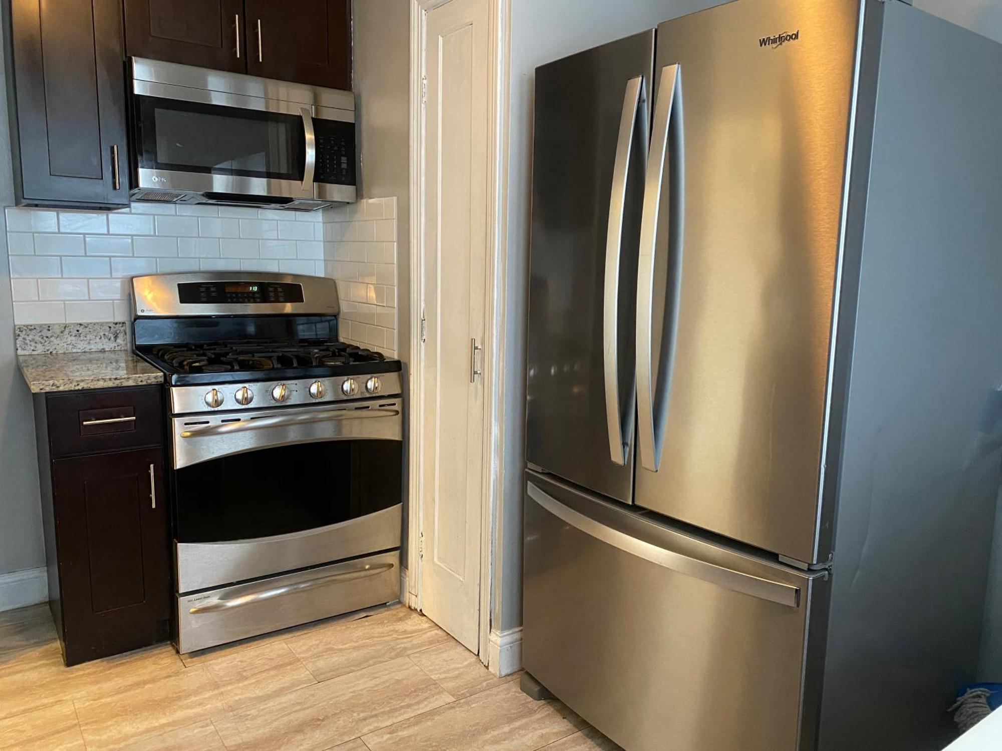 Cozy, 1St Floor Apartment 2Bdrms Plus Semi Private Room With Futon Pets With Fee Family Friendly Close To Everything Cleveland Eksteriør bilde